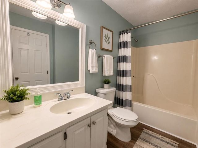 210 Pinehill Lane, Woodstock, GA 30188