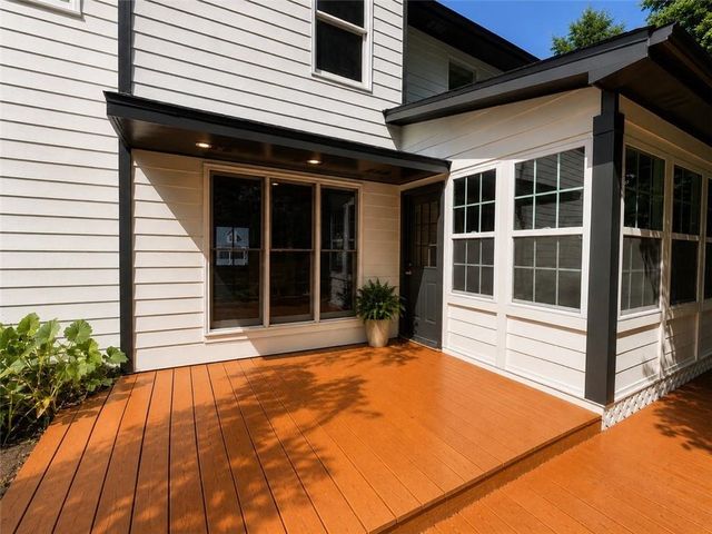 210 Pinehill Lane, Woodstock, GA 30188