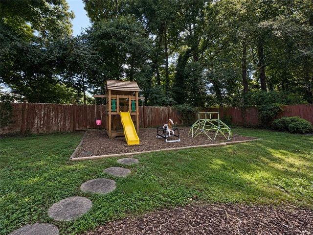 210 Pinehill Lane, Woodstock, GA 30188