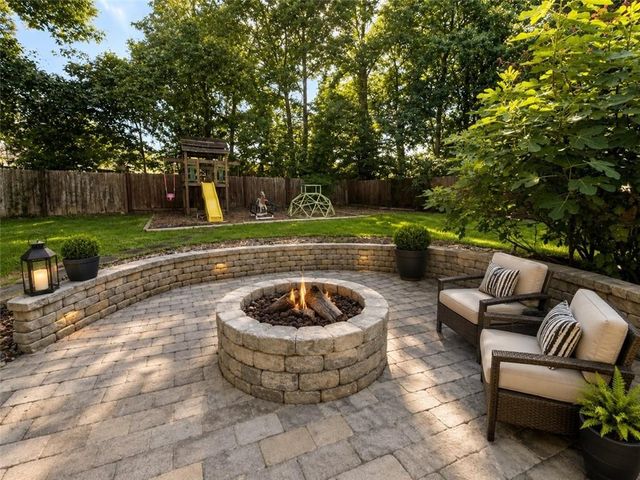 210 Pinehill Lane, Woodstock, GA 30188