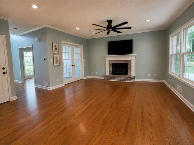 210 Pinehill Lane, Woodstock, GA 30188