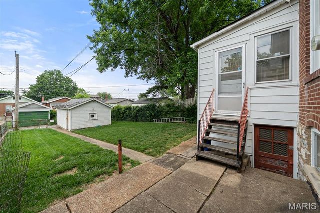 4309 Dewey Avenue, St Louis, MO 63116