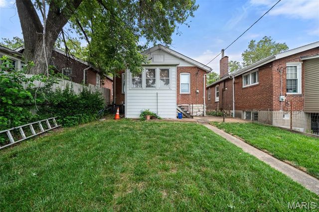 4309 Dewey Avenue, St Louis, MO 63116