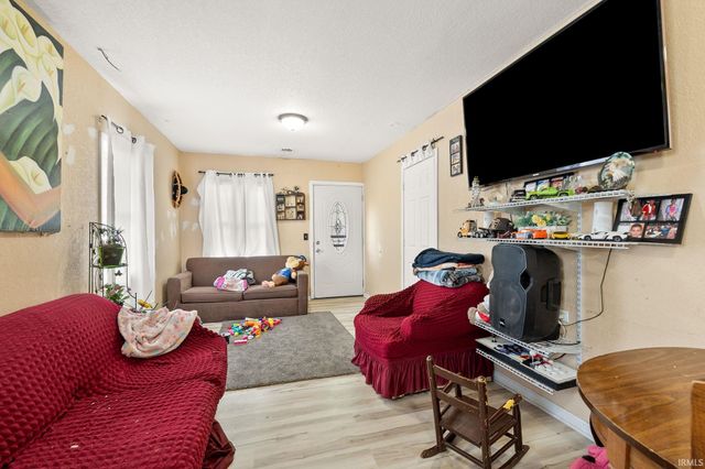 2302 Strathmore Street, Fort Wayne, IN 46802