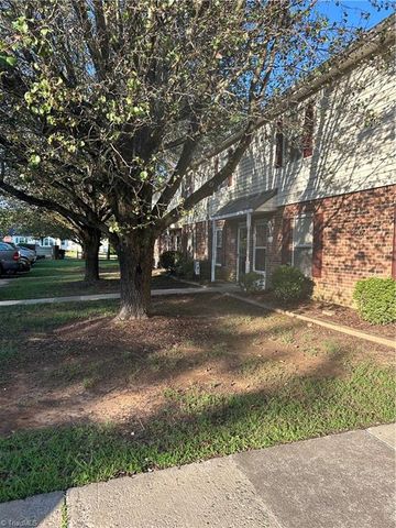620 Cedarbrook Court, Lewisville, NC 27023