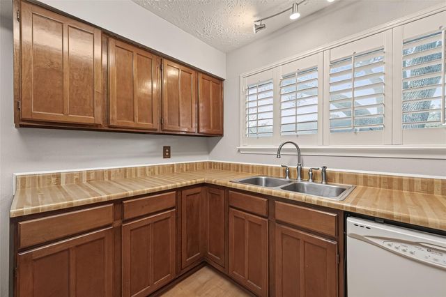 16734 Pebbleglen Drive, Houston, TX 77095