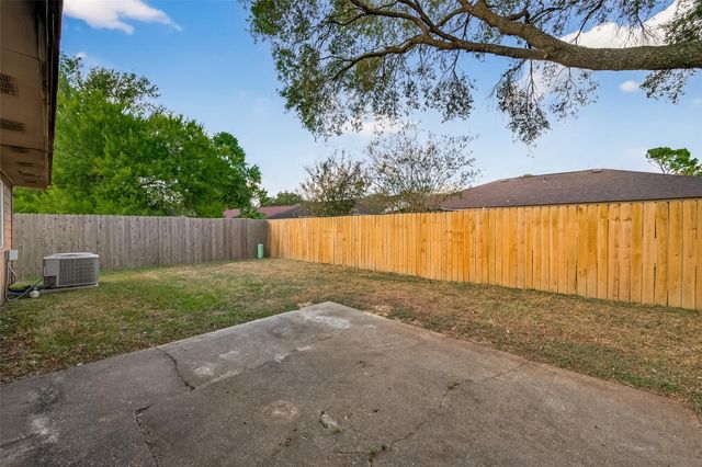 16734 Pebbleglen Drive, Houston, TX 77095
