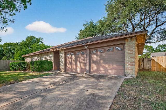 16734 Pebbleglen Drive, Houston, TX 77095