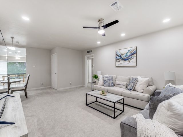 10017 Regal Park Lane 205, Dallas, TX 75230