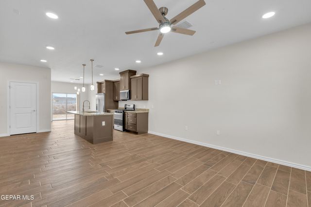 7317 John Gerald Way, El Paso, TX 79934