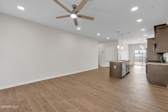 7317 John Gerald Way, El Paso, TX 79934