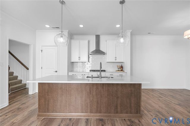 6726 Mayland Ridge Ln, Moseley, VA 23120