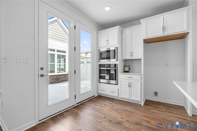 6726 Mayland Ridge Ln, Moseley, VA 23120