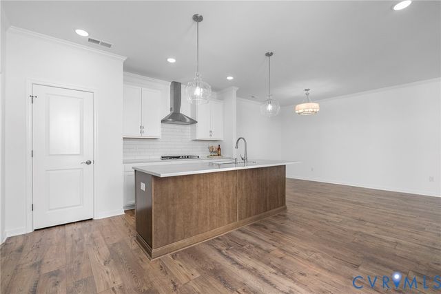 6726 Mayland Ridge Ln, Moseley, VA 23120