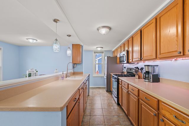 2250 Bannister Lane, Aurora, IL 60504