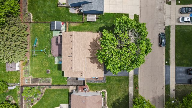 2250 Bannister Lane, Aurora, IL 60504