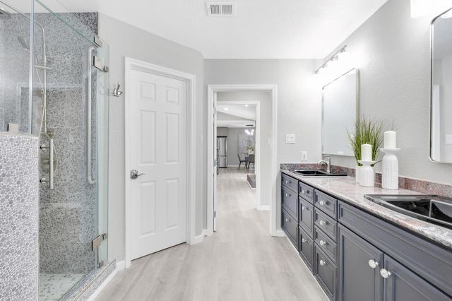 5213 Summerset TRL, Austin, TX 78749