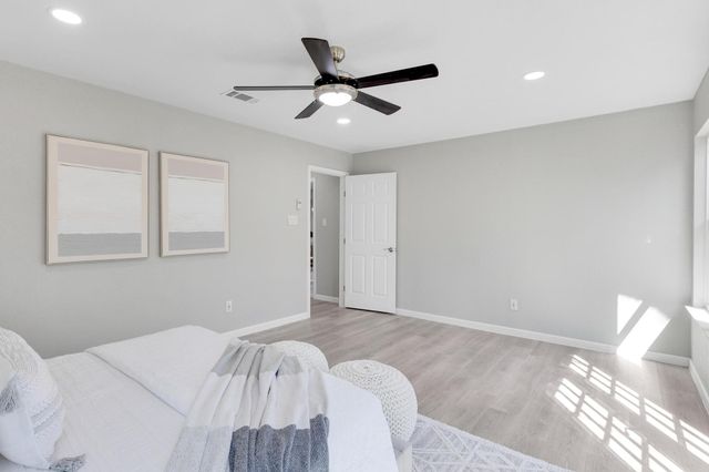 5213 Summerset TRL, Austin, TX 78749