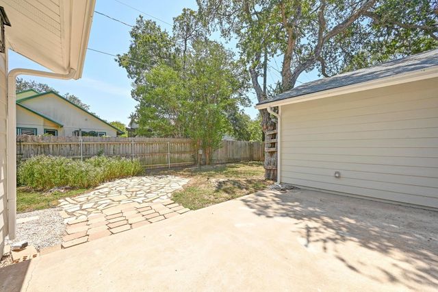5213 Summerset TRL, Austin, TX 78749
