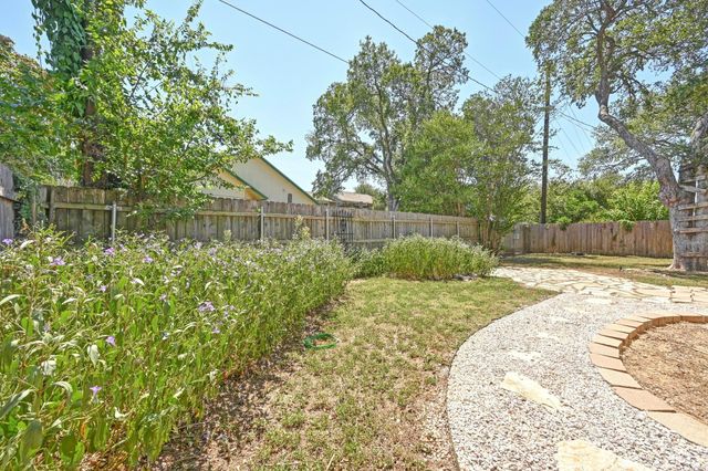 5213 Summerset TRL, Austin, TX 78749