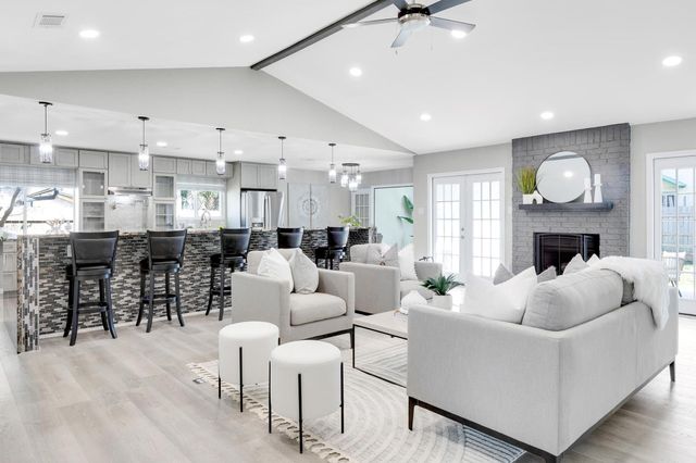 5213 Summerset TRL, Austin, TX 78749