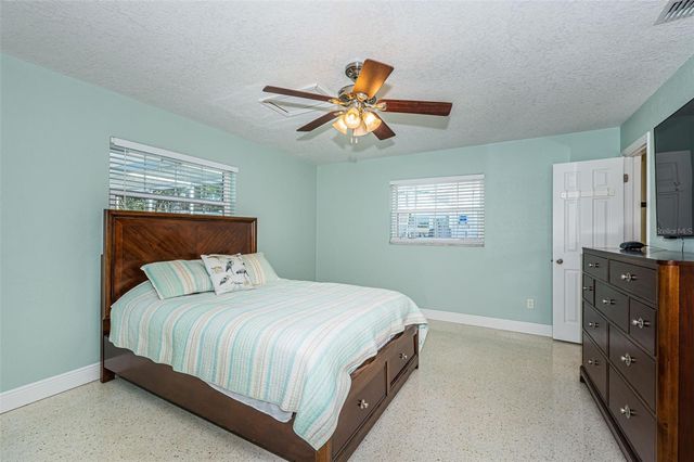 14025 YACHT CLUB BOULEVARD, Seminole, FL 33776