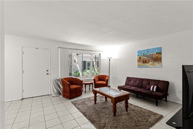 444 Obispo Avenue 3, Long Beach, CA 90814