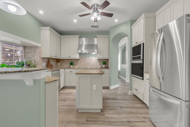100 Apache PASS, Hutto, TX 78634