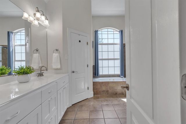100 Apache PASS, Hutto, TX 78634