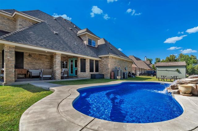 100 Apache PASS, Hutto, TX 78634