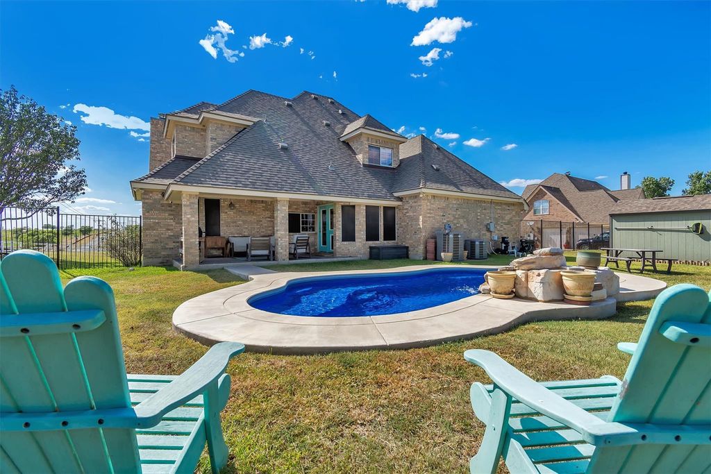 100 Apache PASS, Hutto, TX 78634