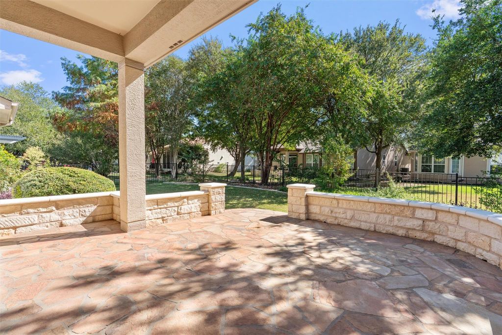 102 Breckenridge ST, Georgetown, TX 78633