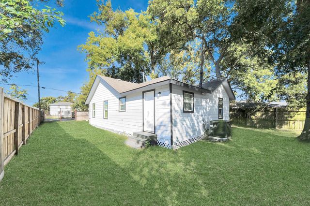 3206 Melbourne Street, Houston, TX 77026