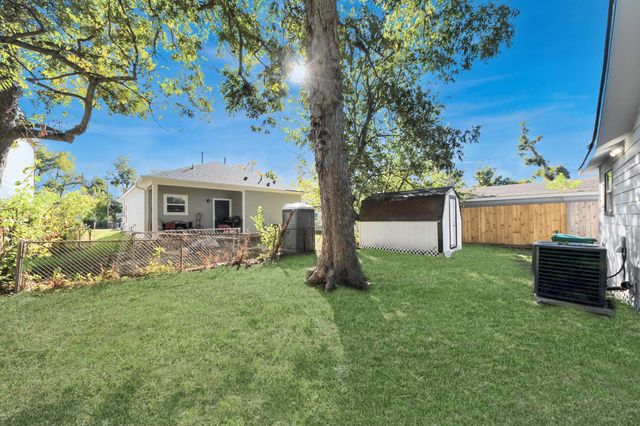 3206 Melbourne Street, Houston, TX 77026