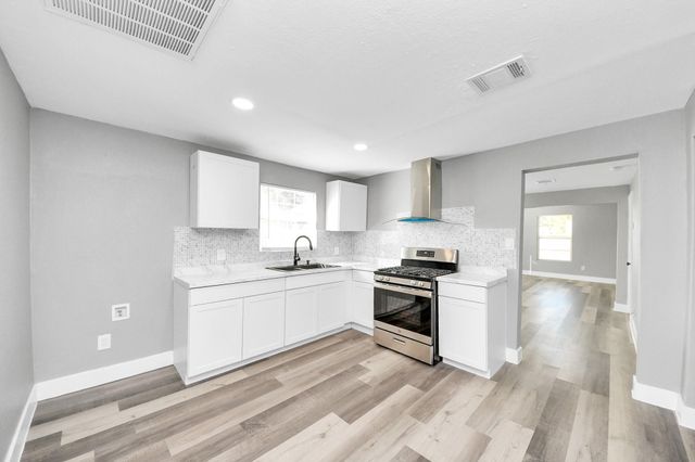 3206 Melbourne Street, Houston, TX 77026