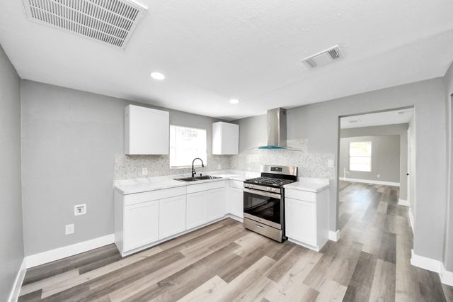 3206 Melbourne Street, Houston, TX 77026