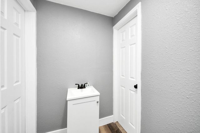 3206 Melbourne Street, Houston, TX 77026