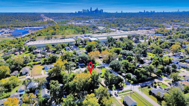 3206 Melbourne Street, Houston, TX 77026