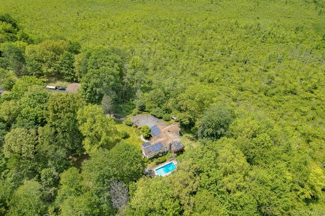 10 Eisgruber Park Lane, Highland, NY 12528