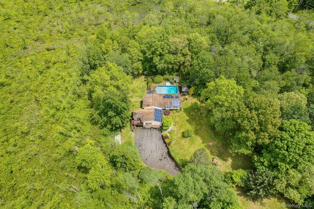 10 Eisgruber Park Lane, Highland, NY 12528