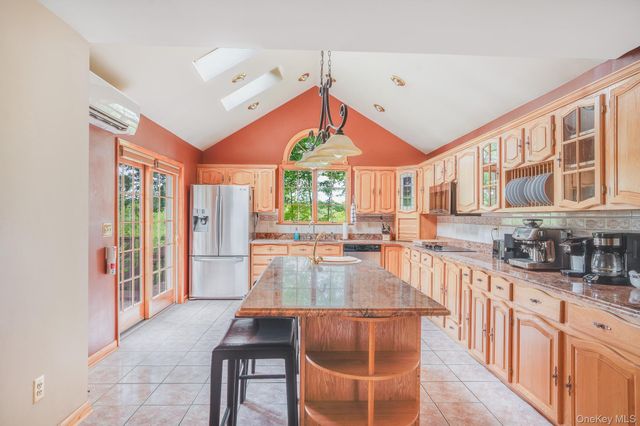10 Eisgruber Park Lane, Highland, NY 12528