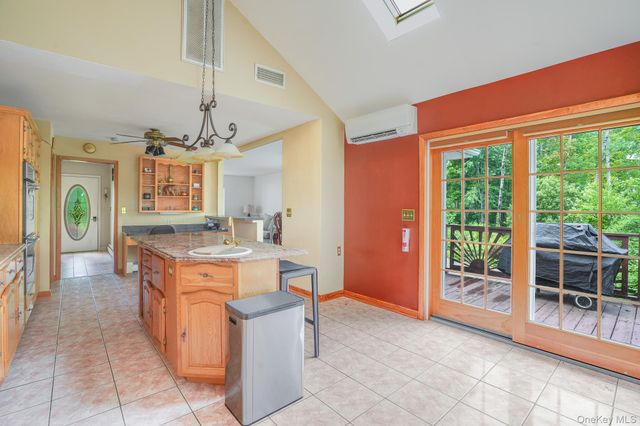 10 Eisgruber Park Lane, Highland, NY 12528