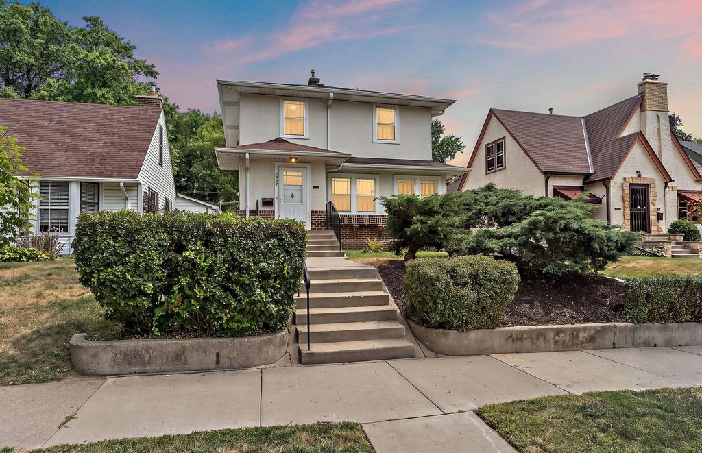 1947 Cleveland Street NE, Minneapolis, MN 55418