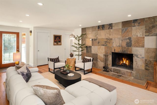 11544 24th Avenue NE, Seattle, WA 98125