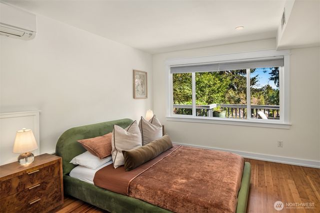 11544 24th Avenue NE, Seattle, WA 98125