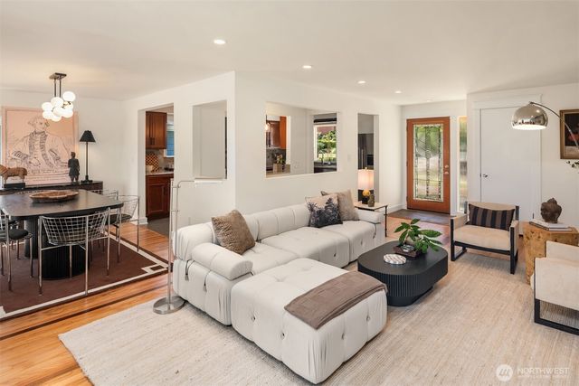 11544 24th Avenue NE, Seattle, WA 98125