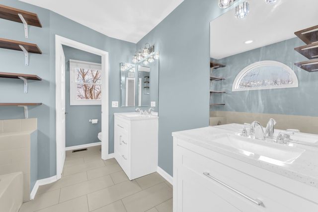 6063 Morningside Court, Gurnee, IL 60031