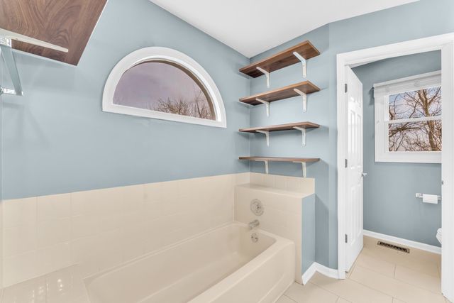 6063 Morningside Court, Gurnee, IL 60031