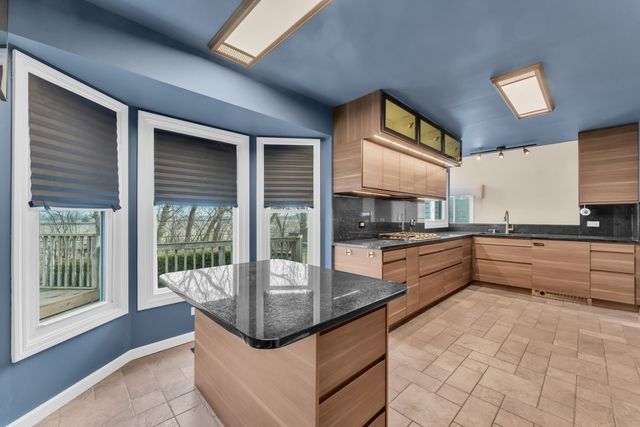 6063 Morningside Court, Gurnee, IL 60031