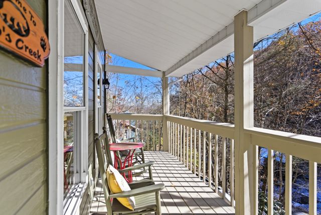 1110 Ski Mountain Rd, Gatlinburg, TN 37738